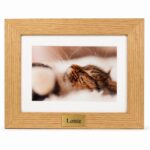 Tribute Frame Oak Wood 1 photo mount with engraving of pet name Infinity Pet Crematorium